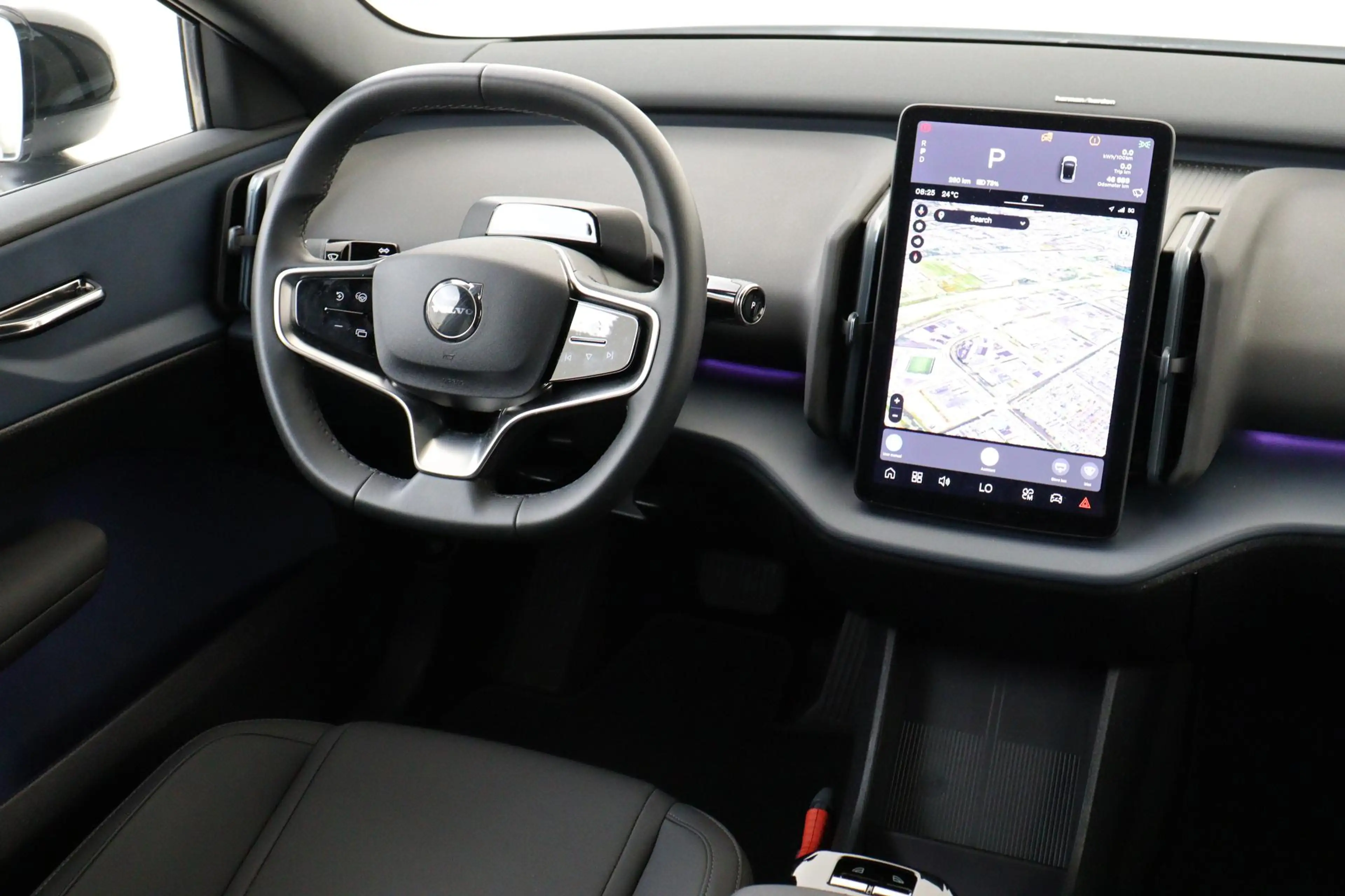 Volvo EX30 SINGLE MOTOR EXTENDED RANGE PLUS 69 kWh -HARMAN/KA — photo 6