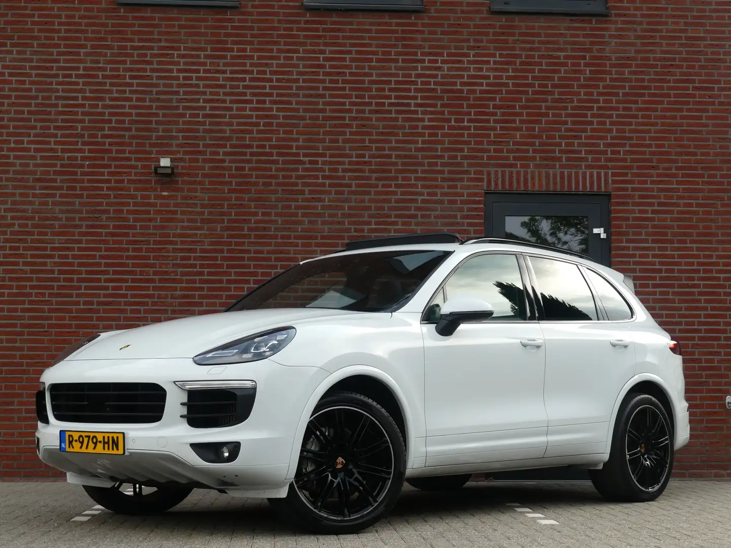 Porsche Cayenne 3.6 S | Panodak | 21 inch | Sportchrono | Trekhaak Wit - 1