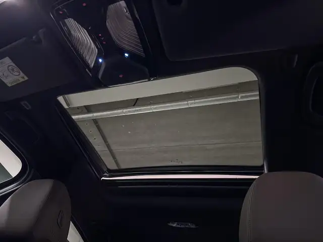 BMW 3 Series view 10