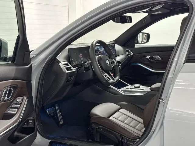 BMW 3 Series view 8
