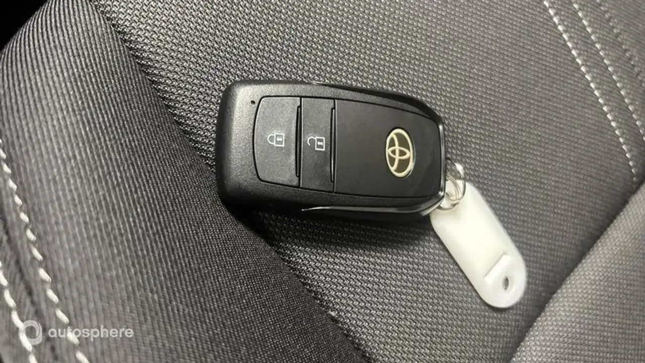 Toyota Yaris Yaris — photo 16