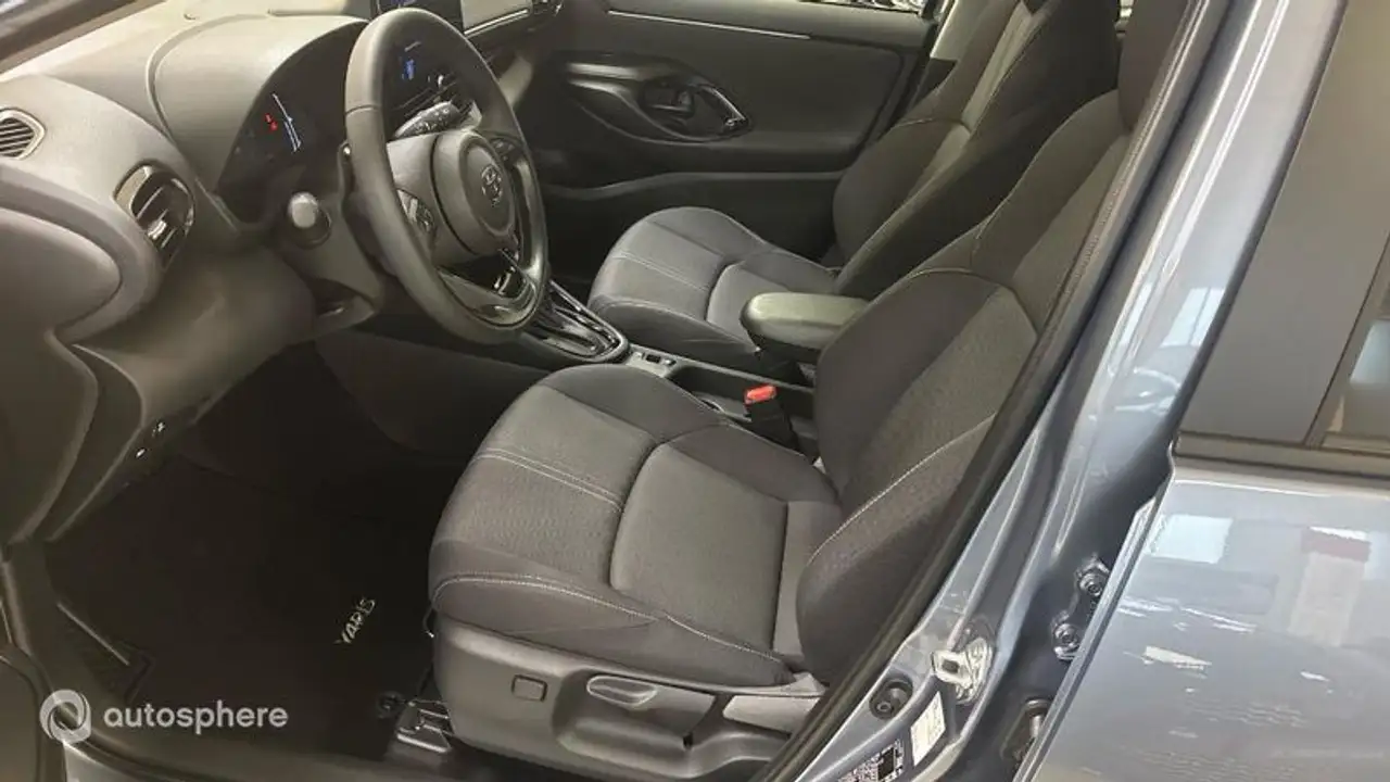 Toyota Yaris Yaris — photo 12