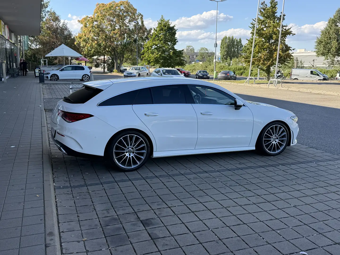 Mercedes-Benz CLA 200 d Shooting Brake 8G-DCT AMG Line - 1