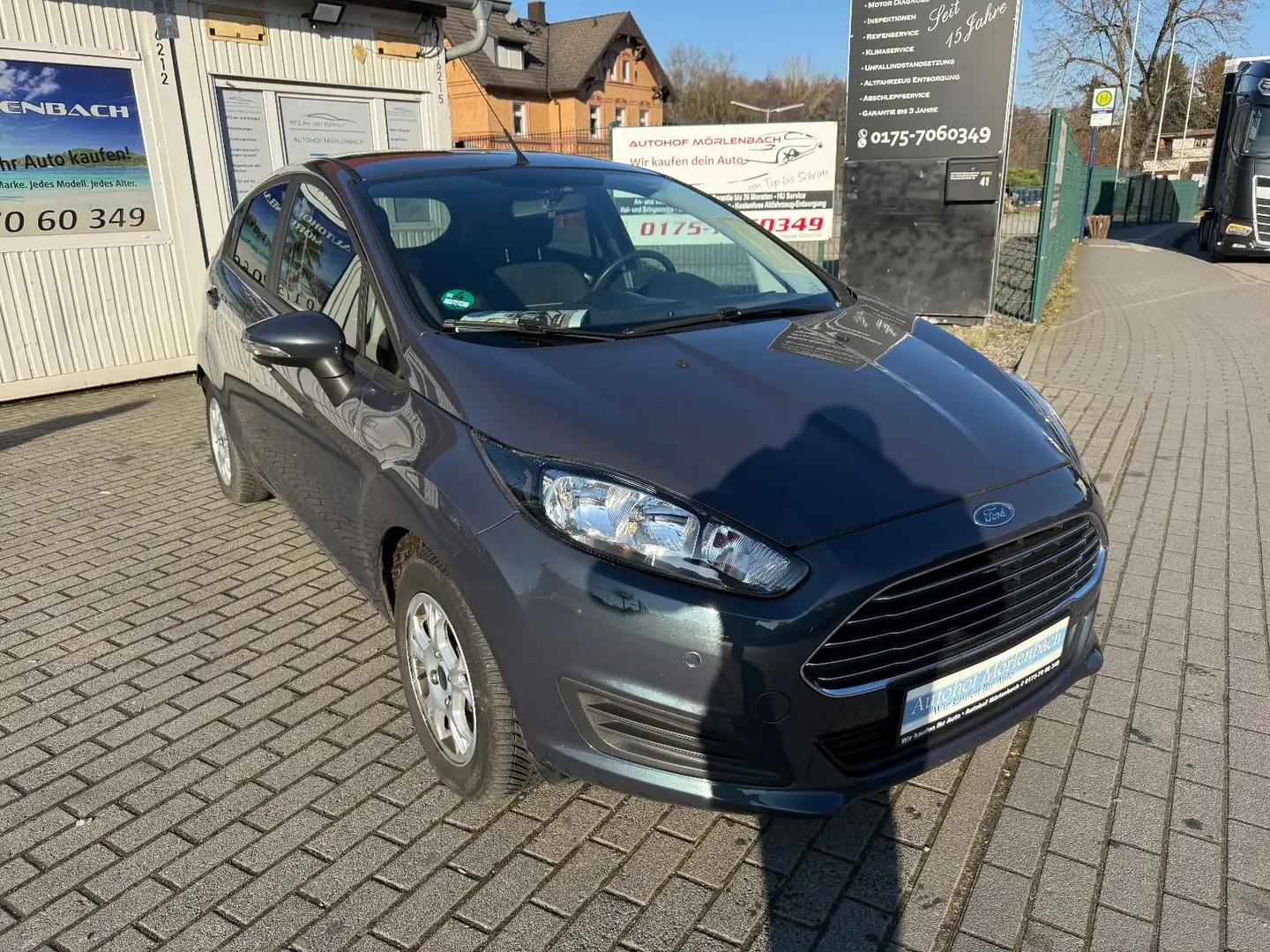 Ford Fiesta Sync Edition Grau - 2
