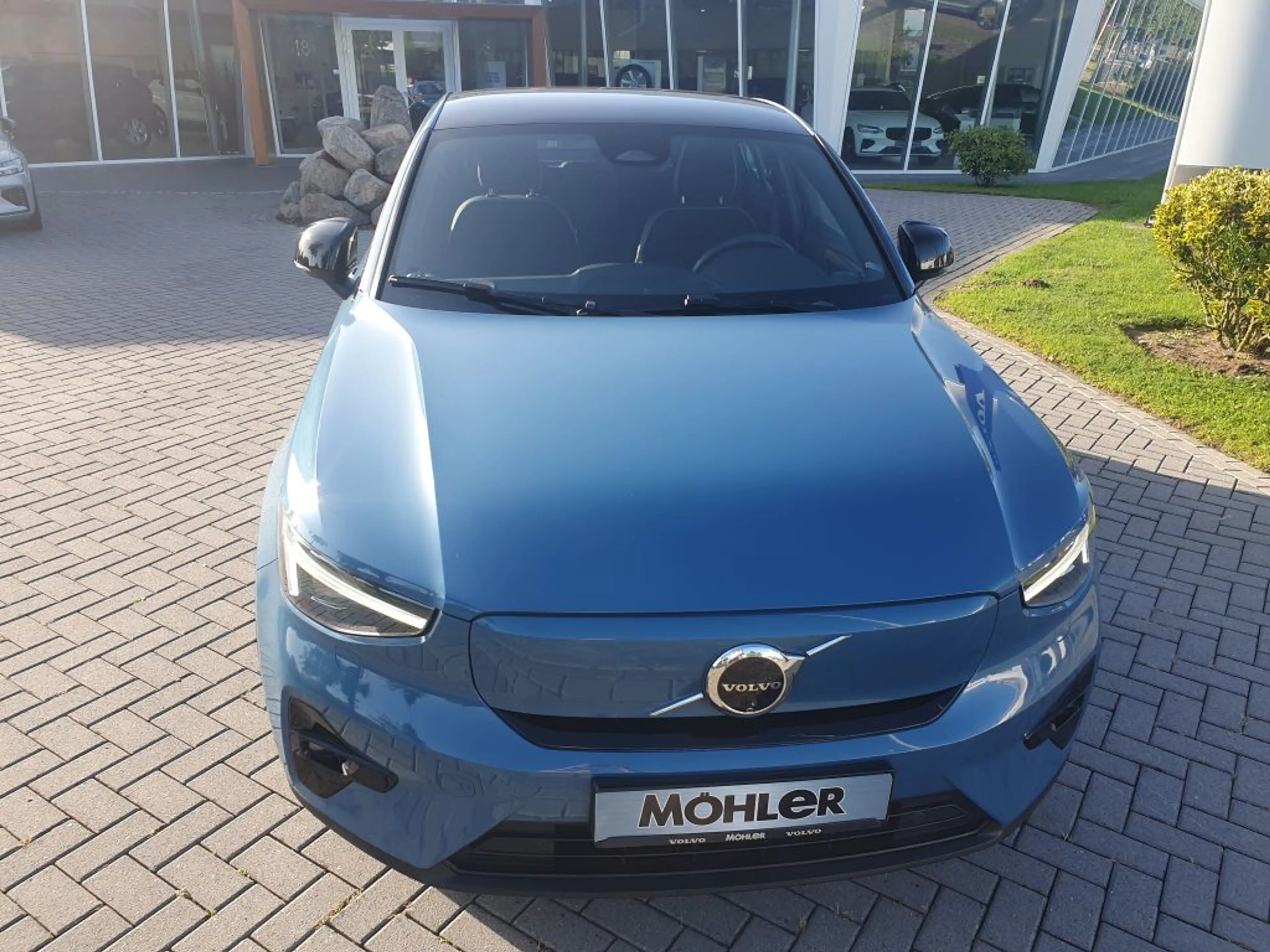 Volvo C40 Recharge 82 kWh Extended Range RWD Ultimate — photo 4