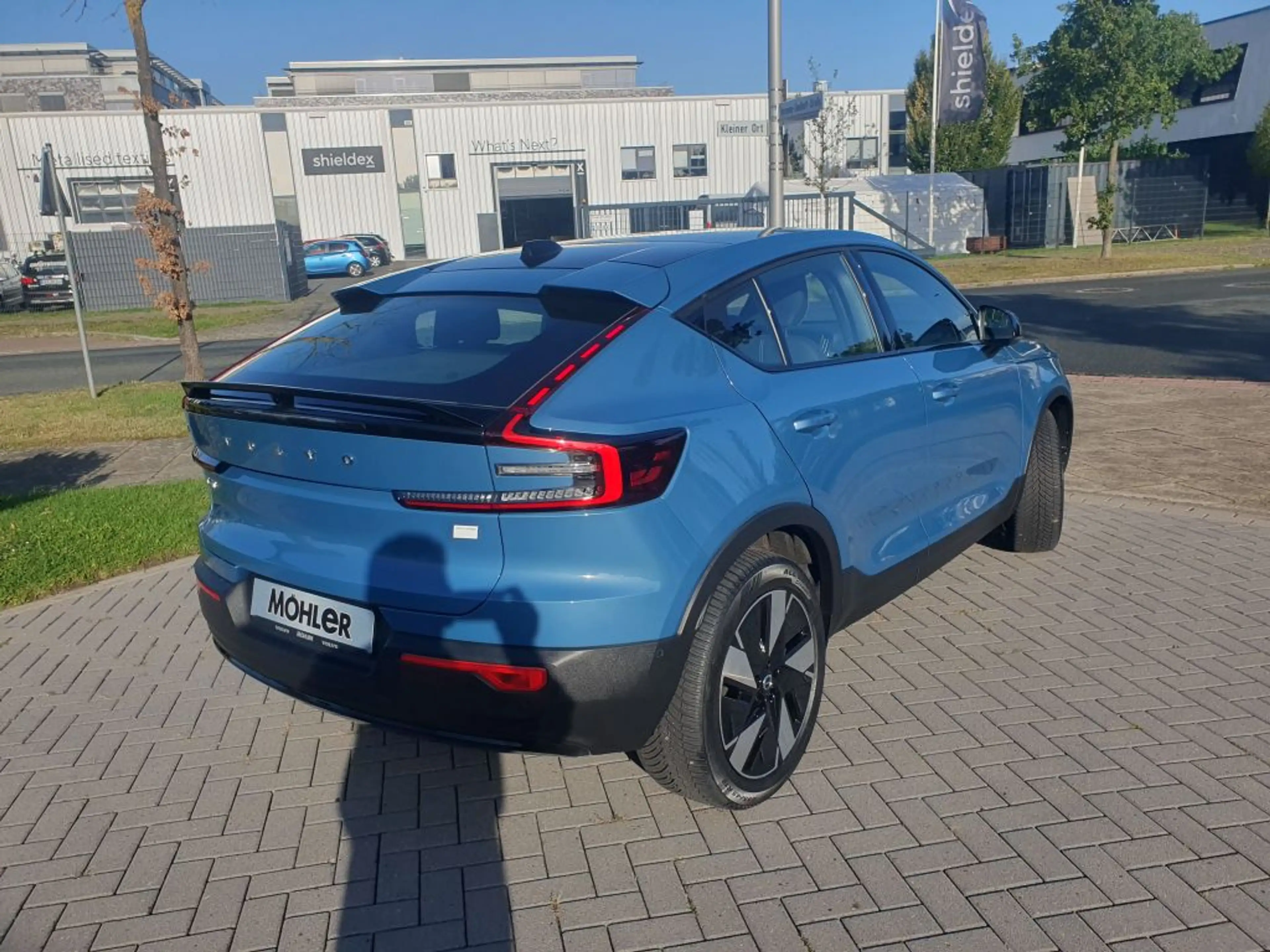 Volvo C40 Recharge 82 kWh Extended Range RWD Ultimate — photo 9