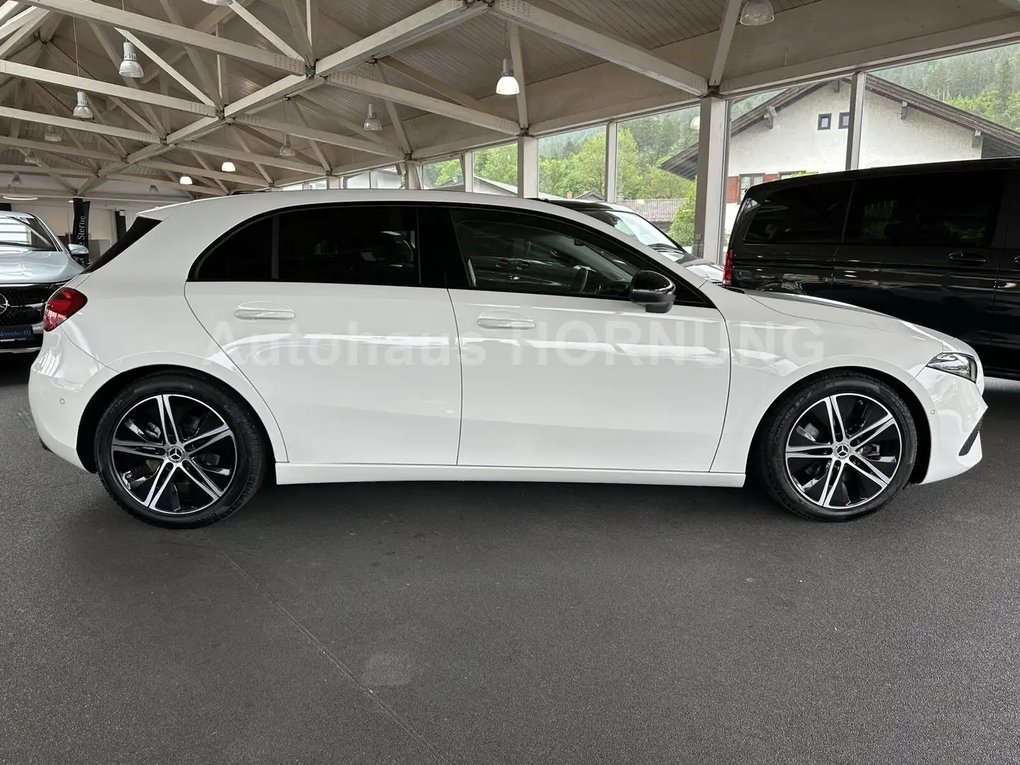 Mercedes-Benz A 220 A 220 4M NIGHT AHK STHZG BURMESTER KAMERA DISTR. Wit - 2
