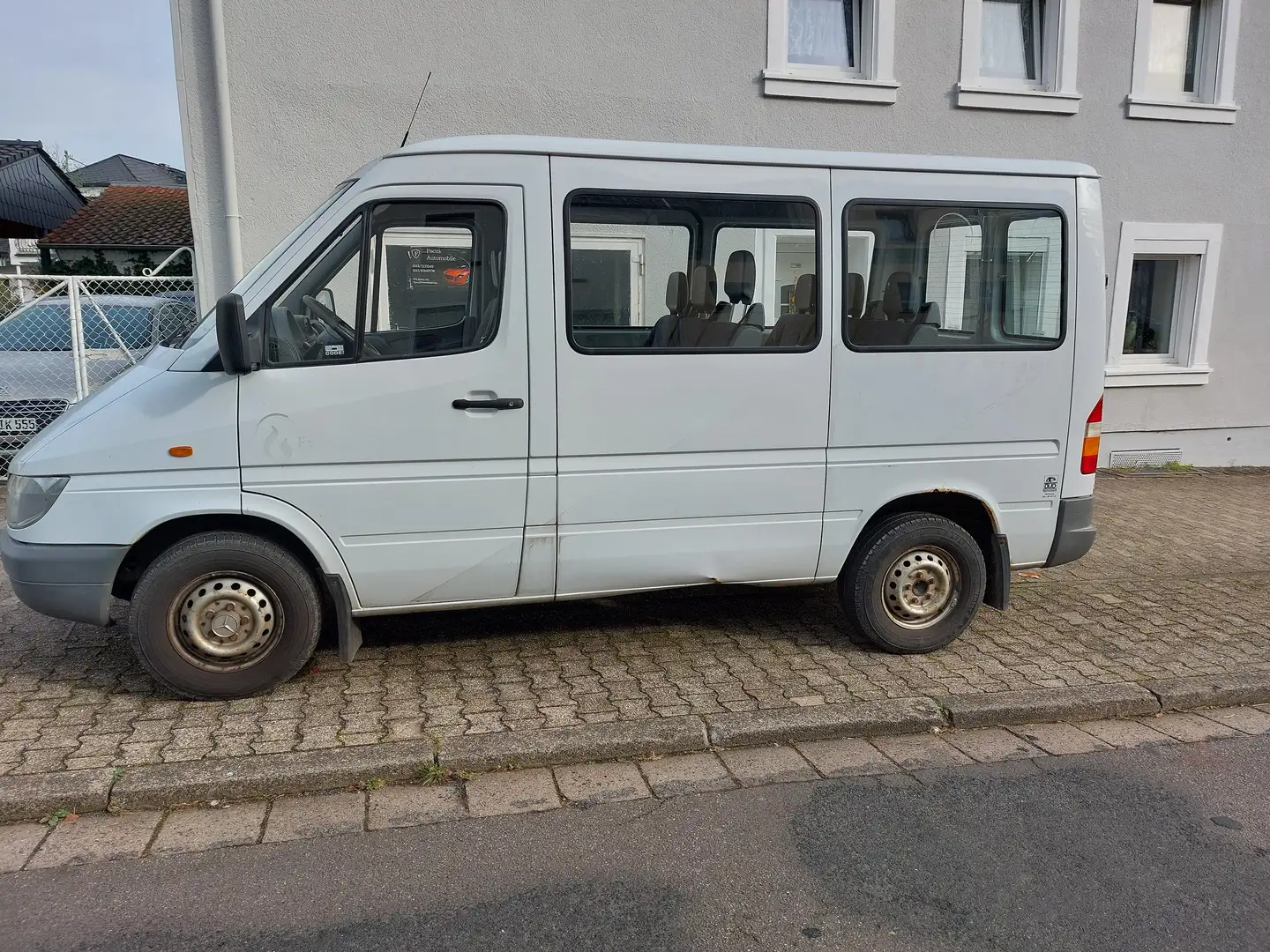 Mercedes-Benz Sprinter 208 CDI 9-Plätze,KLIMA Standhezung,1 Hand Blanco - 2