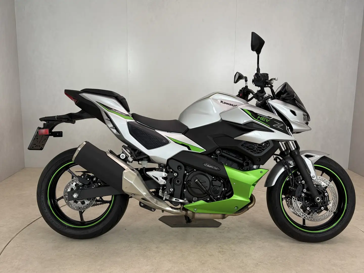 Kawasaki Z7 Hybrid Black - 1