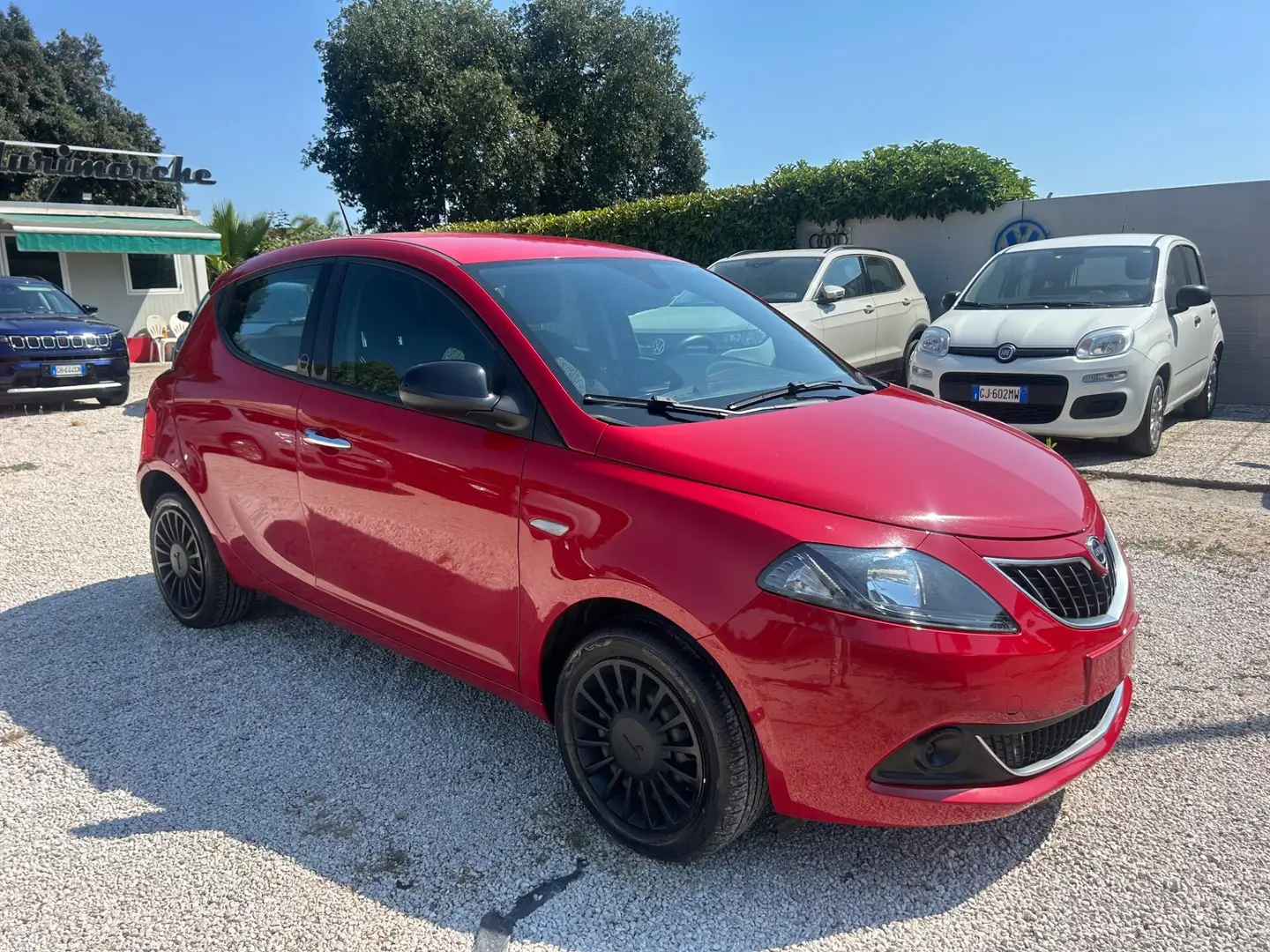 Lancia Ypsilon 1.0 FireFly 5 porte S&S Hybrid Ecochic Silver Rouge - 2