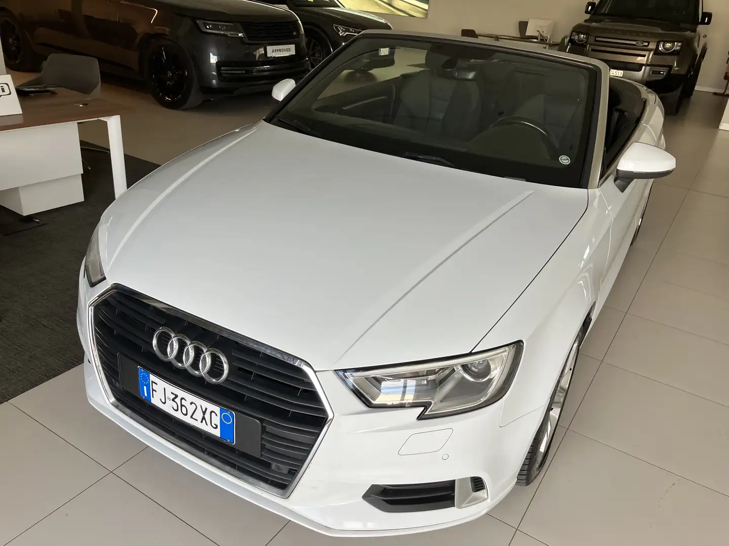 Audi A3 A3 III 2016 Cabriolet Cabrio 1.6 tdi 110cv Blanc - 1