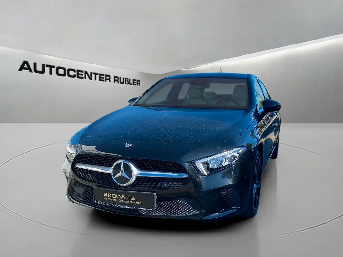 Mercedes-Benz A 200 1.3l AHK, NAVI, LED, TEMPO Noir - 1