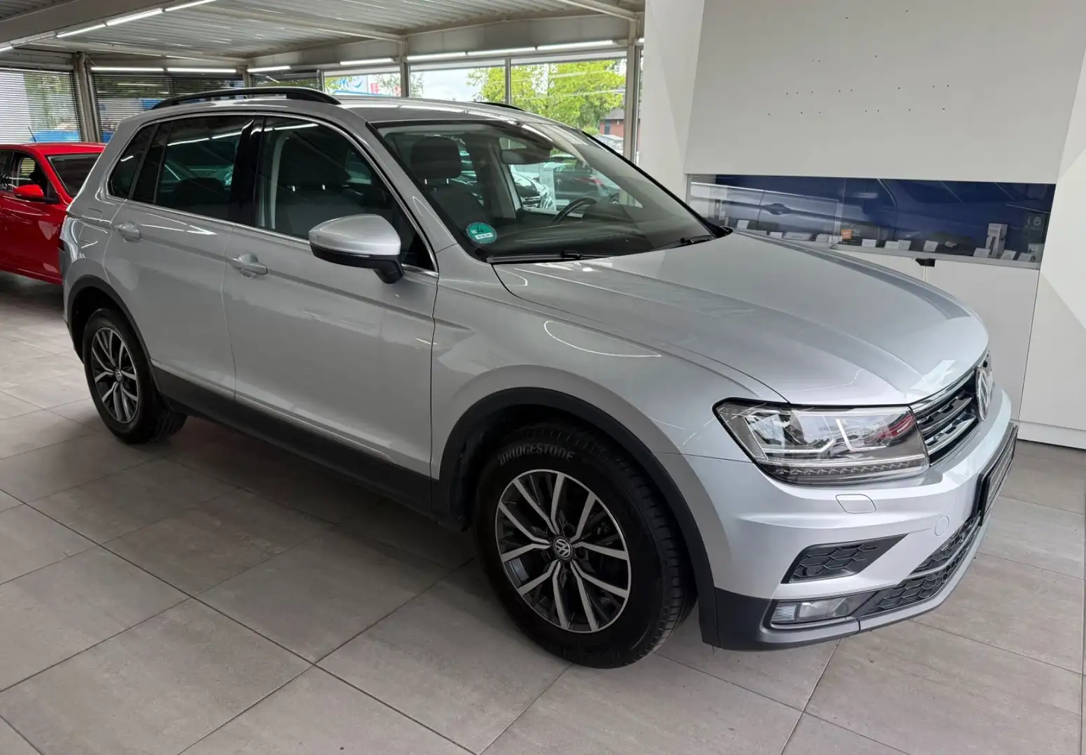 Volkswagen Tiguan *Comfl*Navi*Navi*ACC*LED*DAB*LANE* Silber - 1