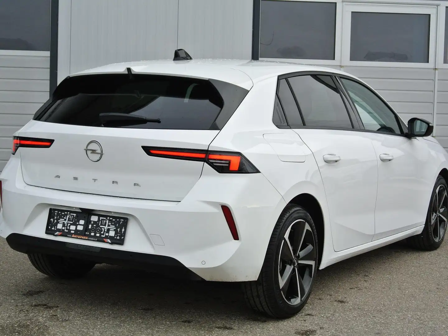 Opel Astra 1.2 Turbo Edition ** LED * NAVI * KAMERA *SHZ Weiß - 2