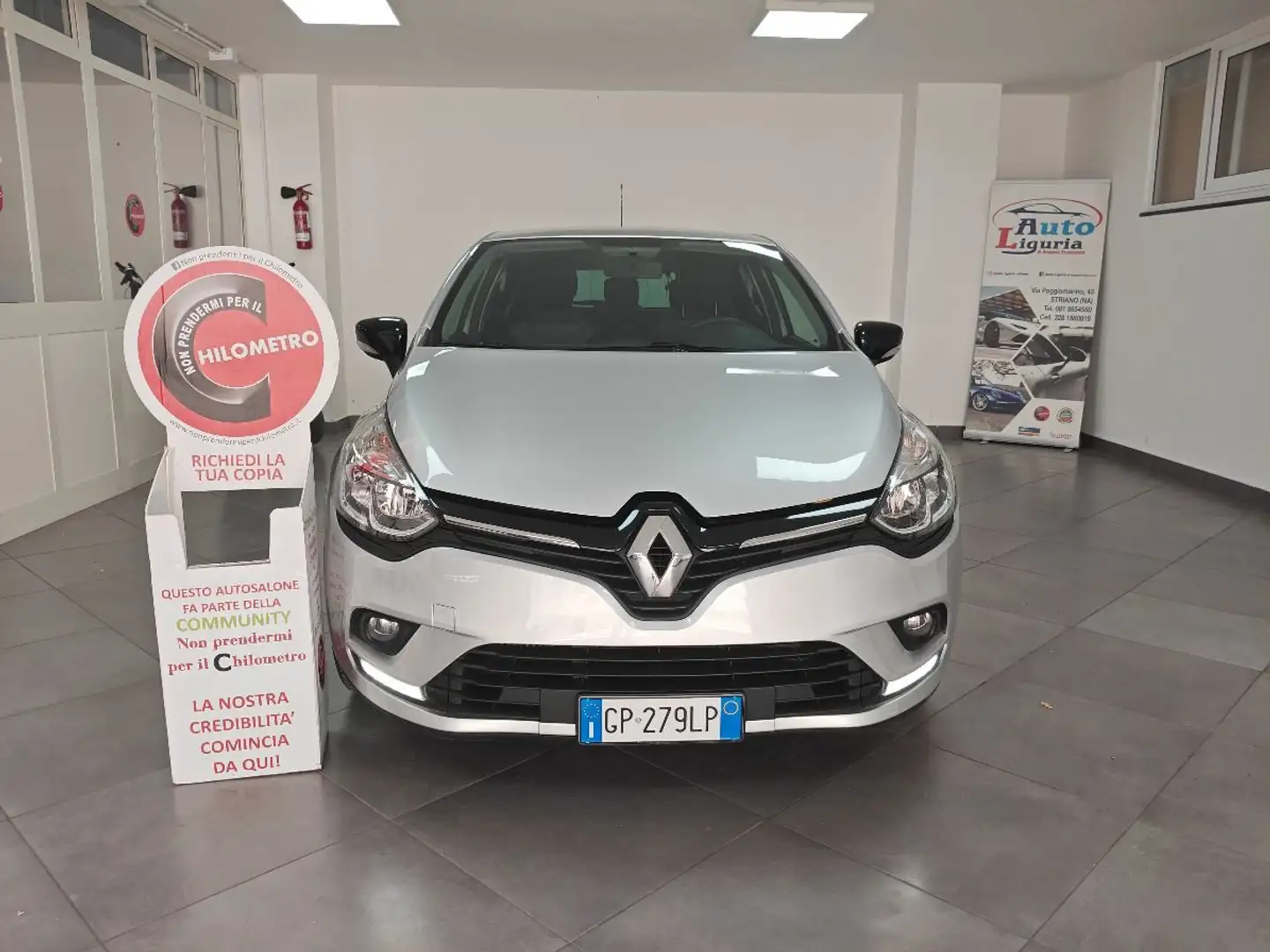 Renault Clio Clio TCe 90 CV 5 porte Intens Gris - 2