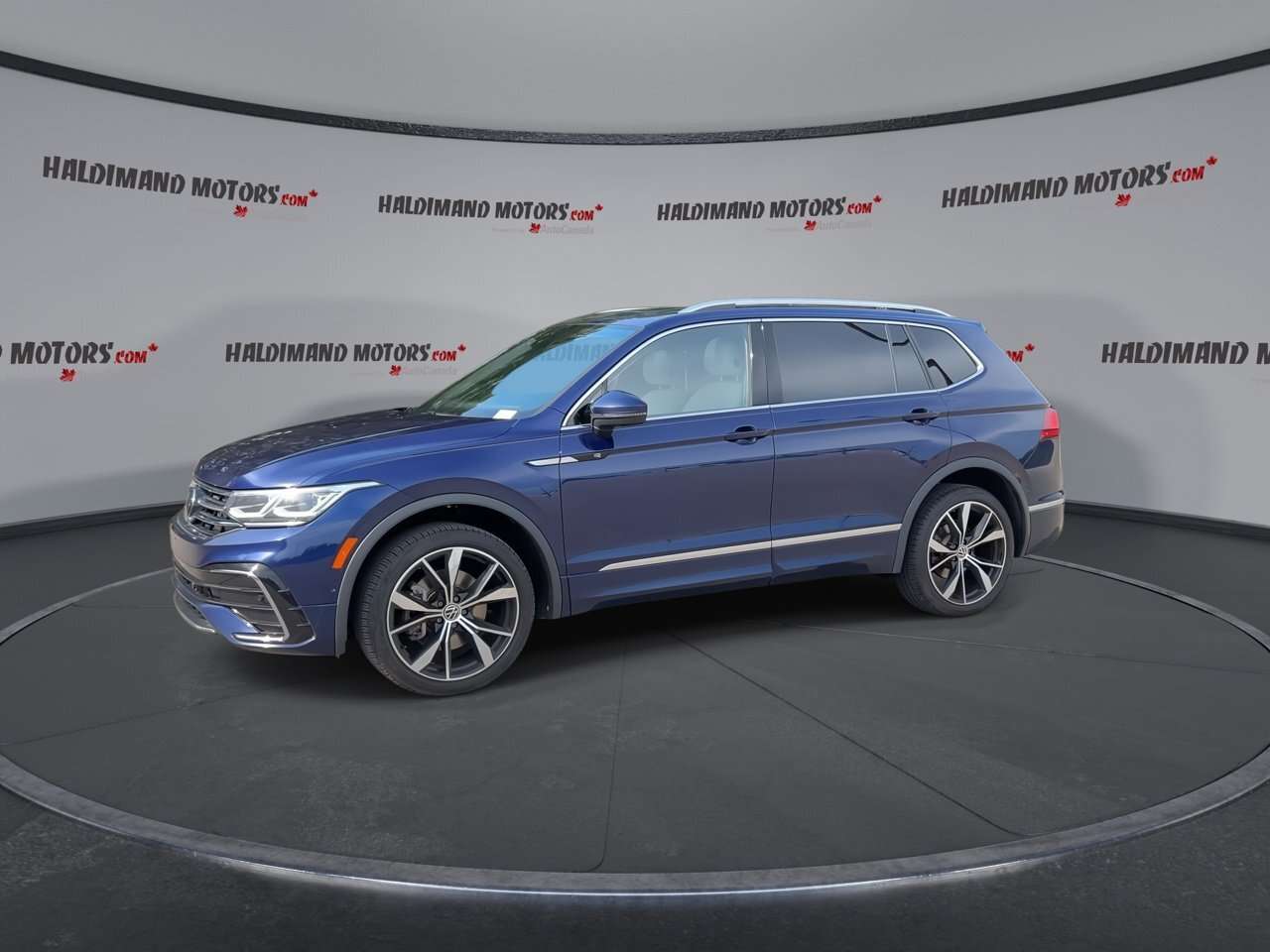2022 Volkswagen Tiguan Highline R-Line 4WD | No Accidents | Pano. Sunroof — снимка 1