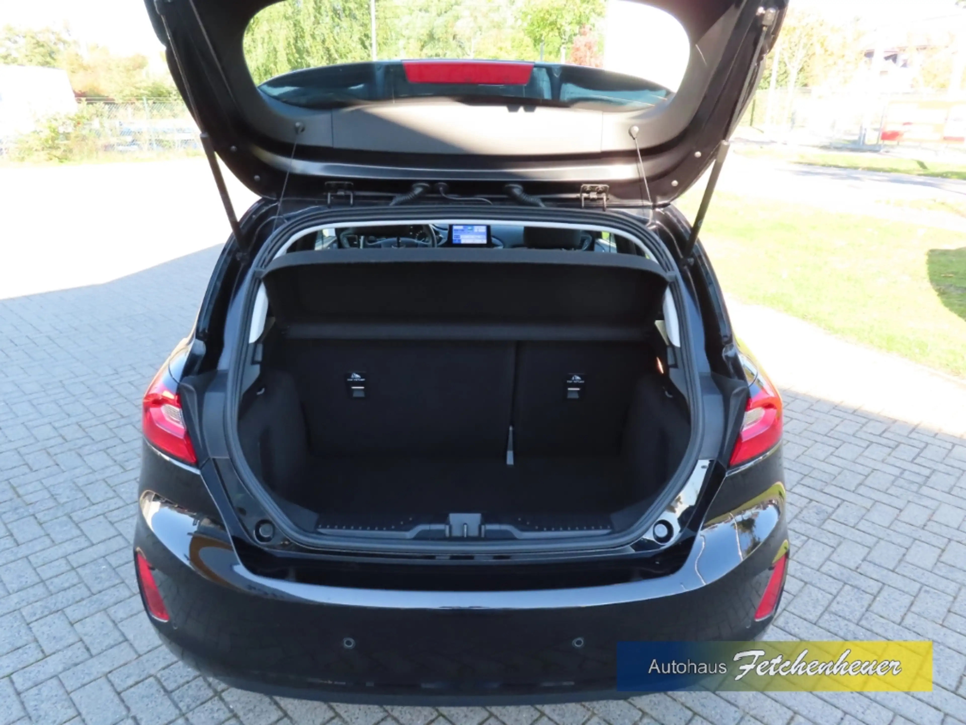 Ford Fiesta MHEV Titan.  LED+AAC+SHZ+TEMP+PDC+DAB+GJR — photo 12