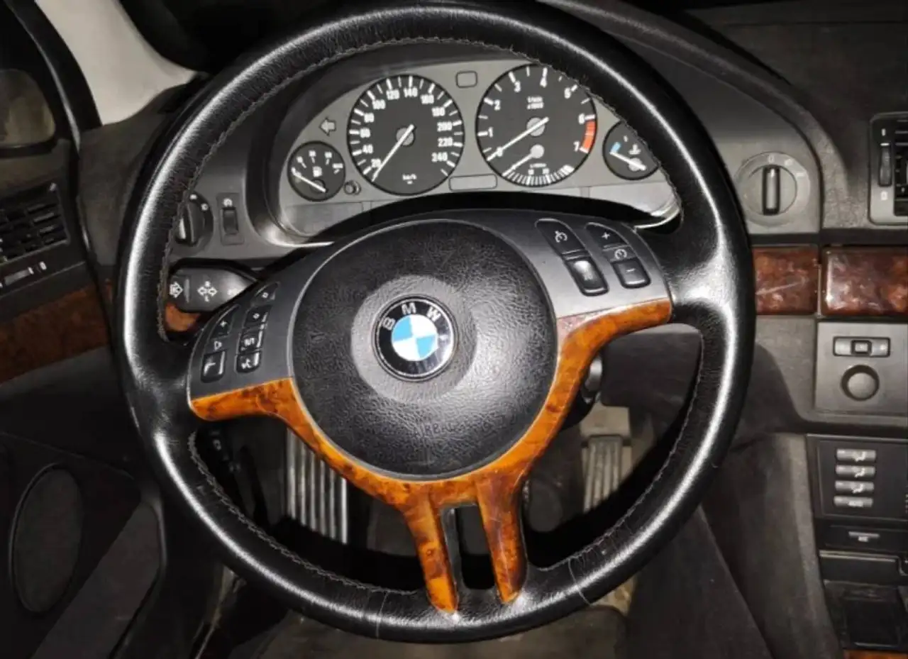 BMW 530i Touring, foto 7