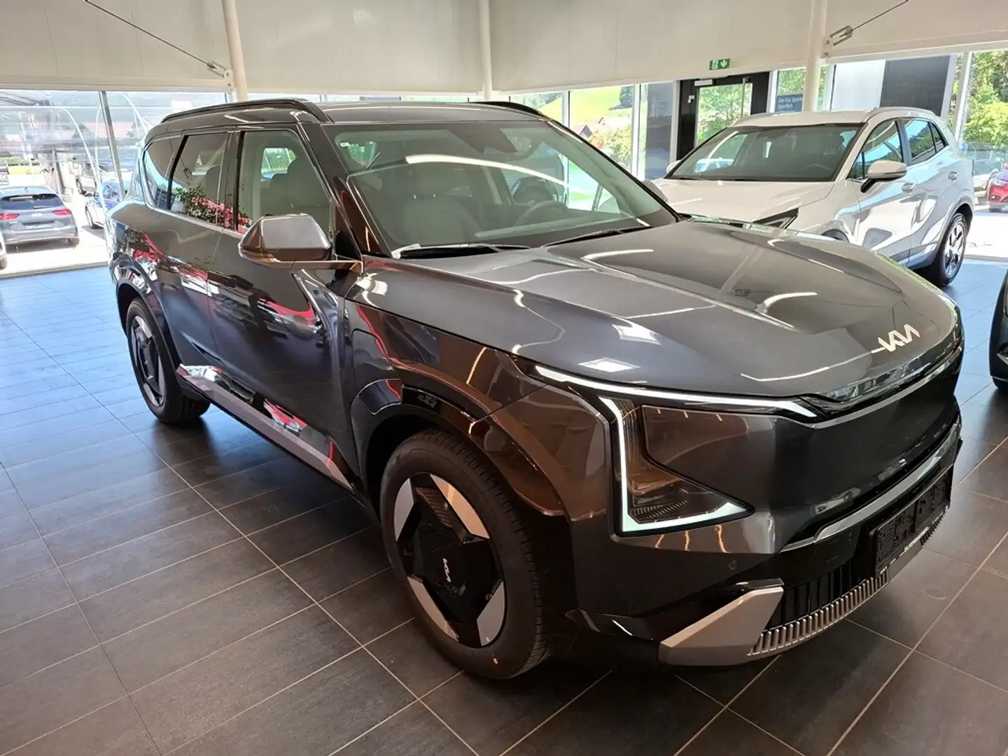 Kia EV5 FWD 81,4kWh Launch Edition Grau - 2