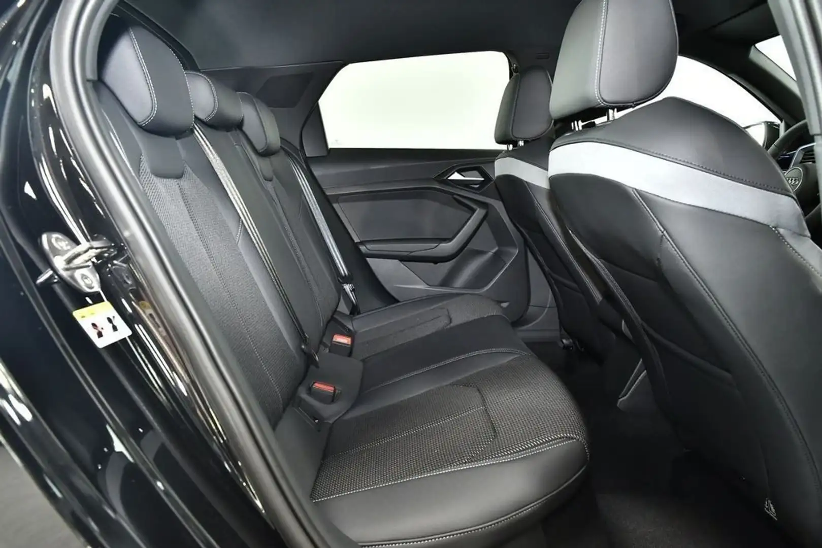 Audi A1 SPB 40 TFSI S tronic S line edition Negru - 2