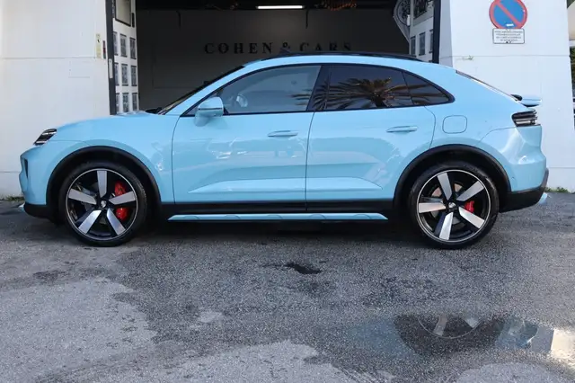 Porsche Macan view 9