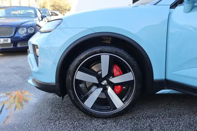 Porsche Macan view 10