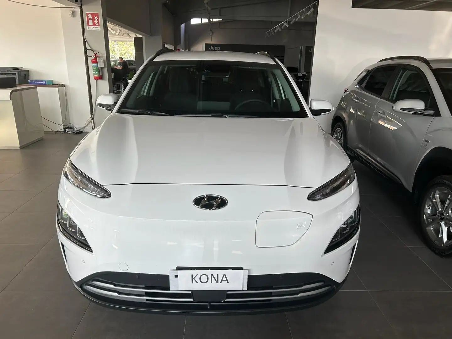 Hyundai KONA EV 39 kWh XLine GL482HJ Bianco - 1
