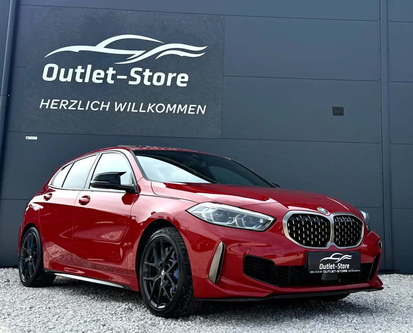 BMW 135 M135 i xDrive*M-Sportsitze*HUD*Pano*Harman*20'' Rot - 1