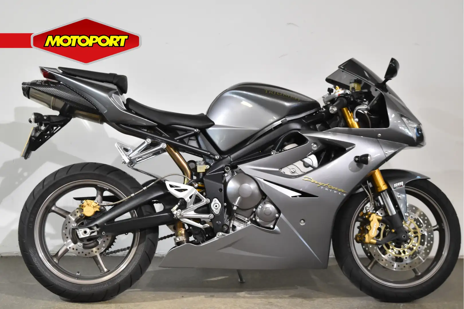 Triumph Daytona 675 - 1