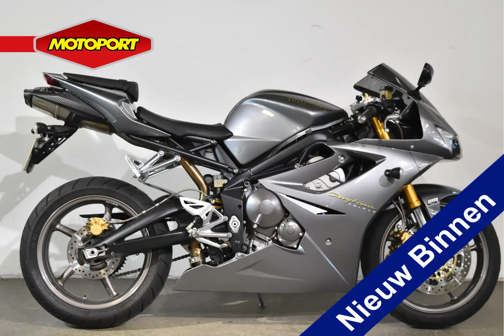 Triumph Daytona 675 - 1