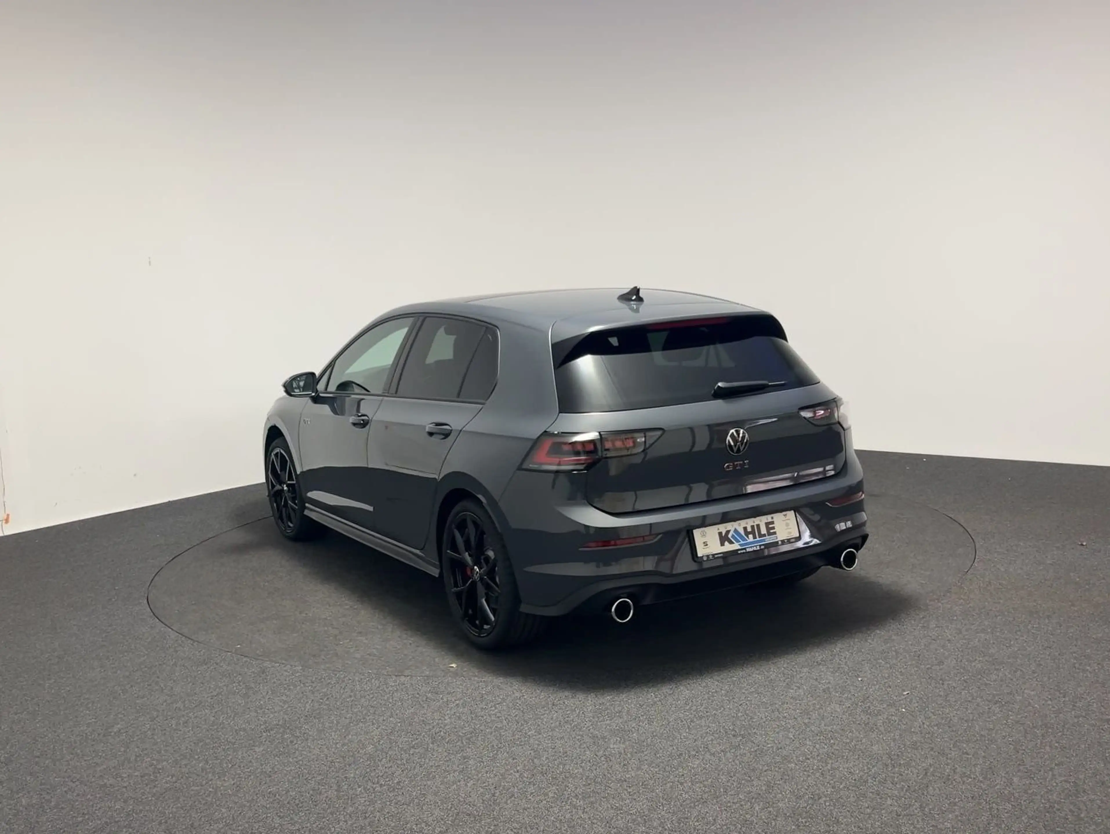 Volkswagen Golf GTI Golf 2.0 TSI DSG GTI BlackStyle Pano WKR AHK — photo 3