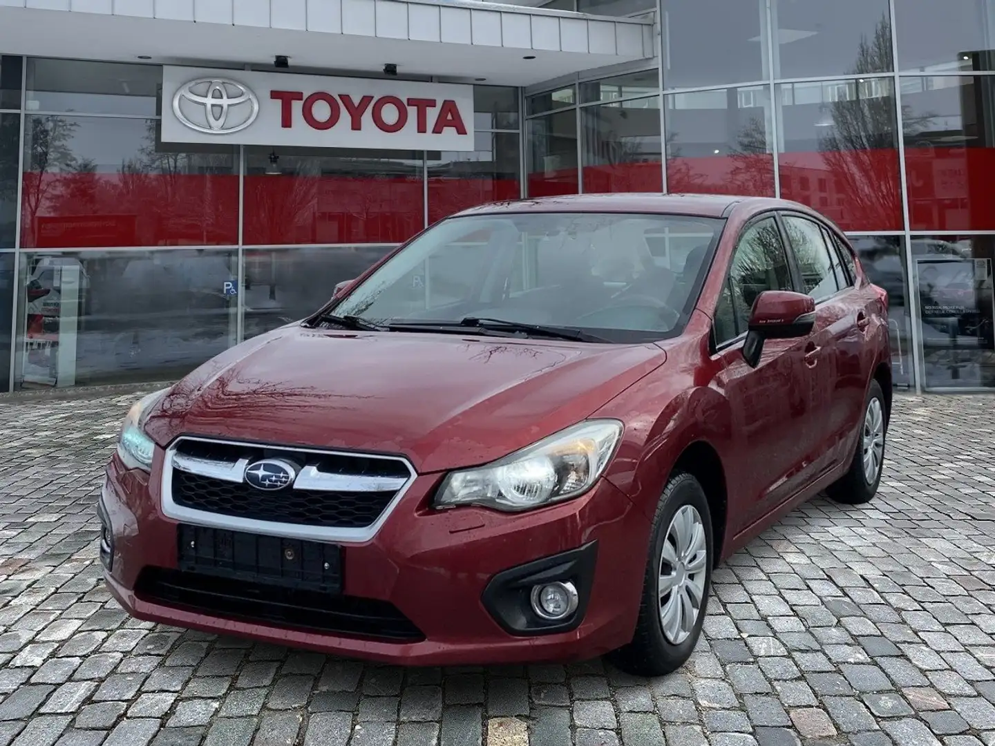 Subaru Impreza 1.6i Comfort Fzg in gepflegtem Zustand Červená - 1