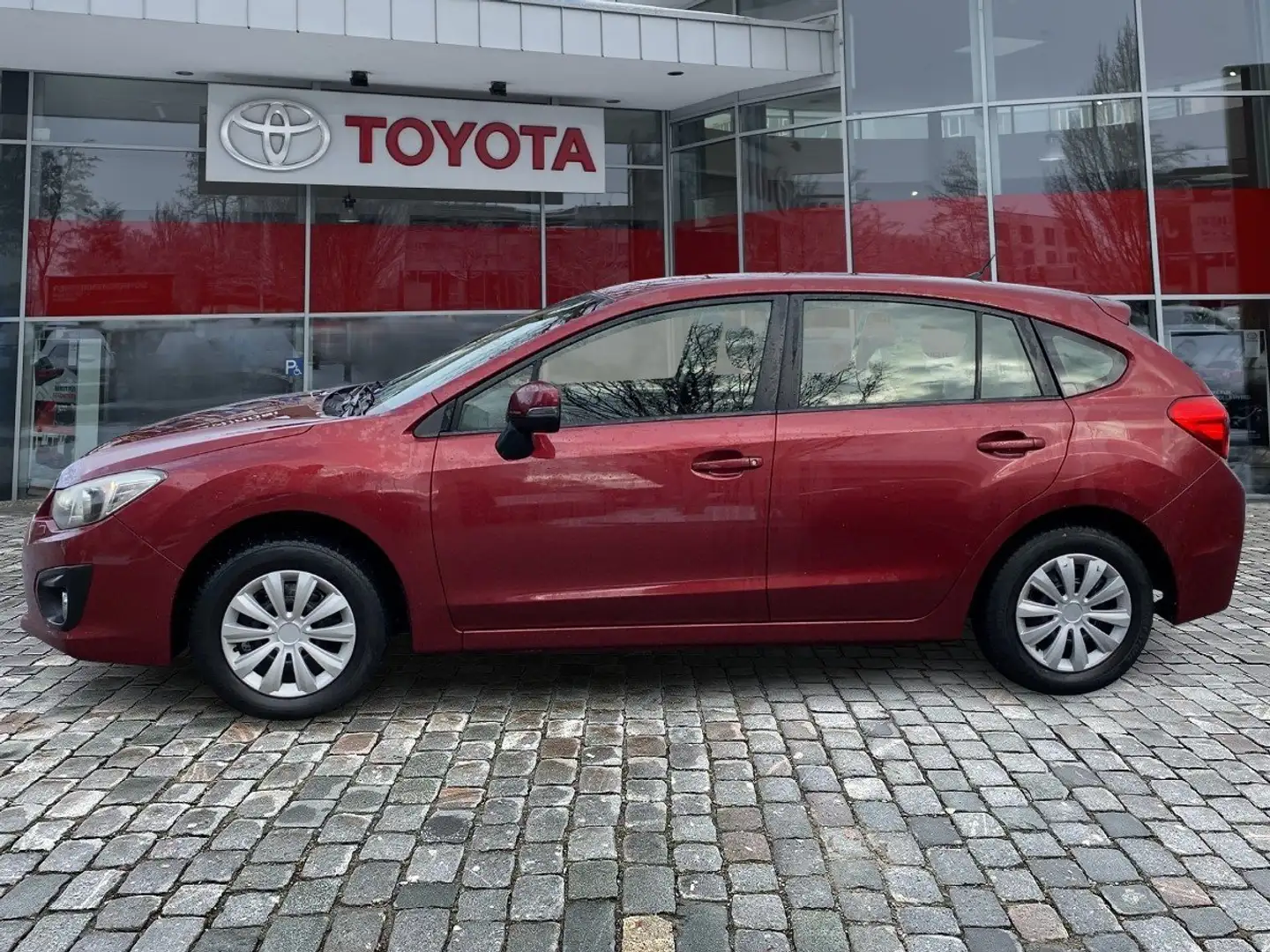 Subaru Impreza 1.6i Comfort Fzg in gepflegtem Zustand Červená - 2