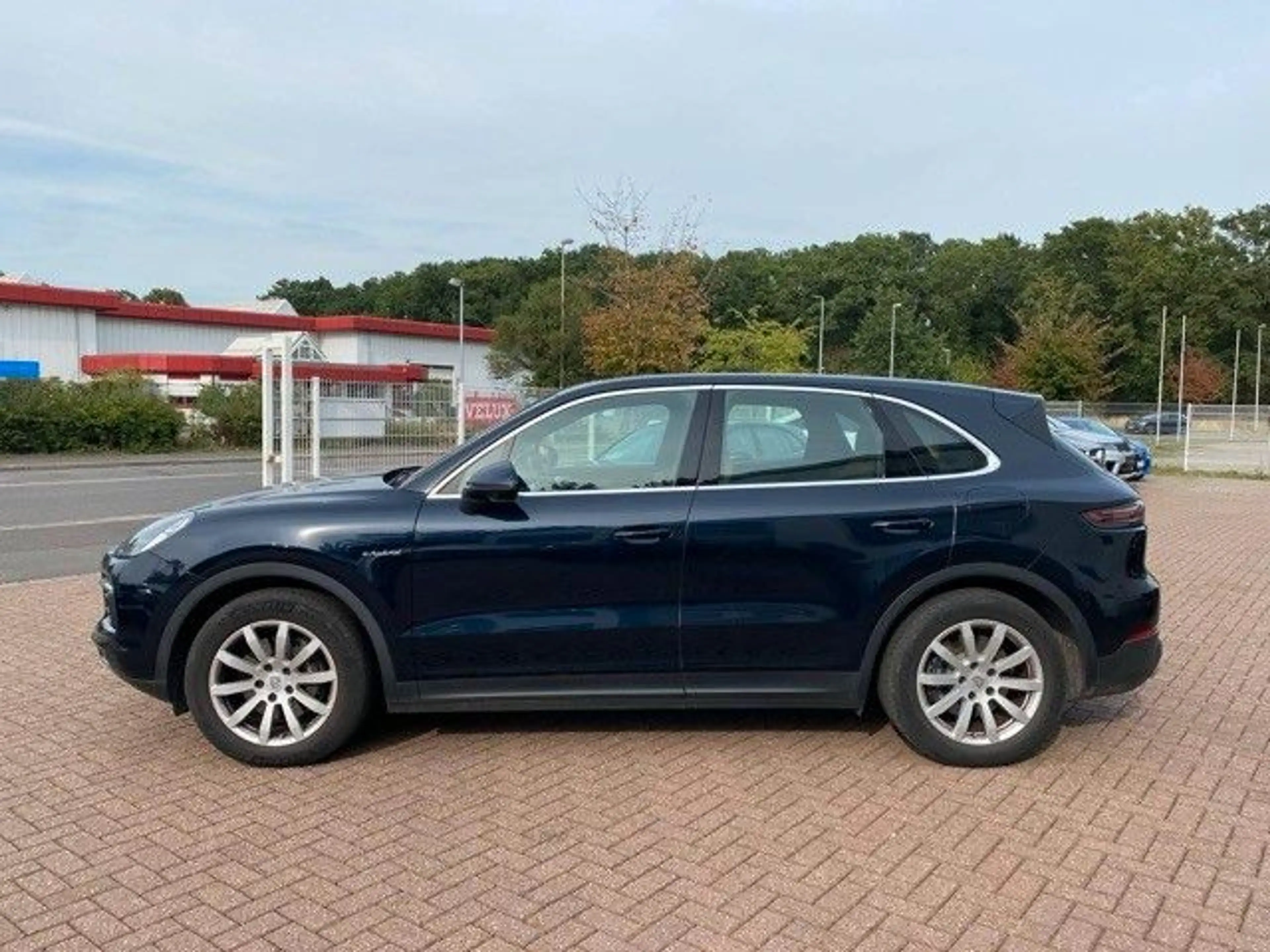 Porsche Cayenne E-Hybrid Chrono Plug-in Cam Pan 1.Hand — photo 8