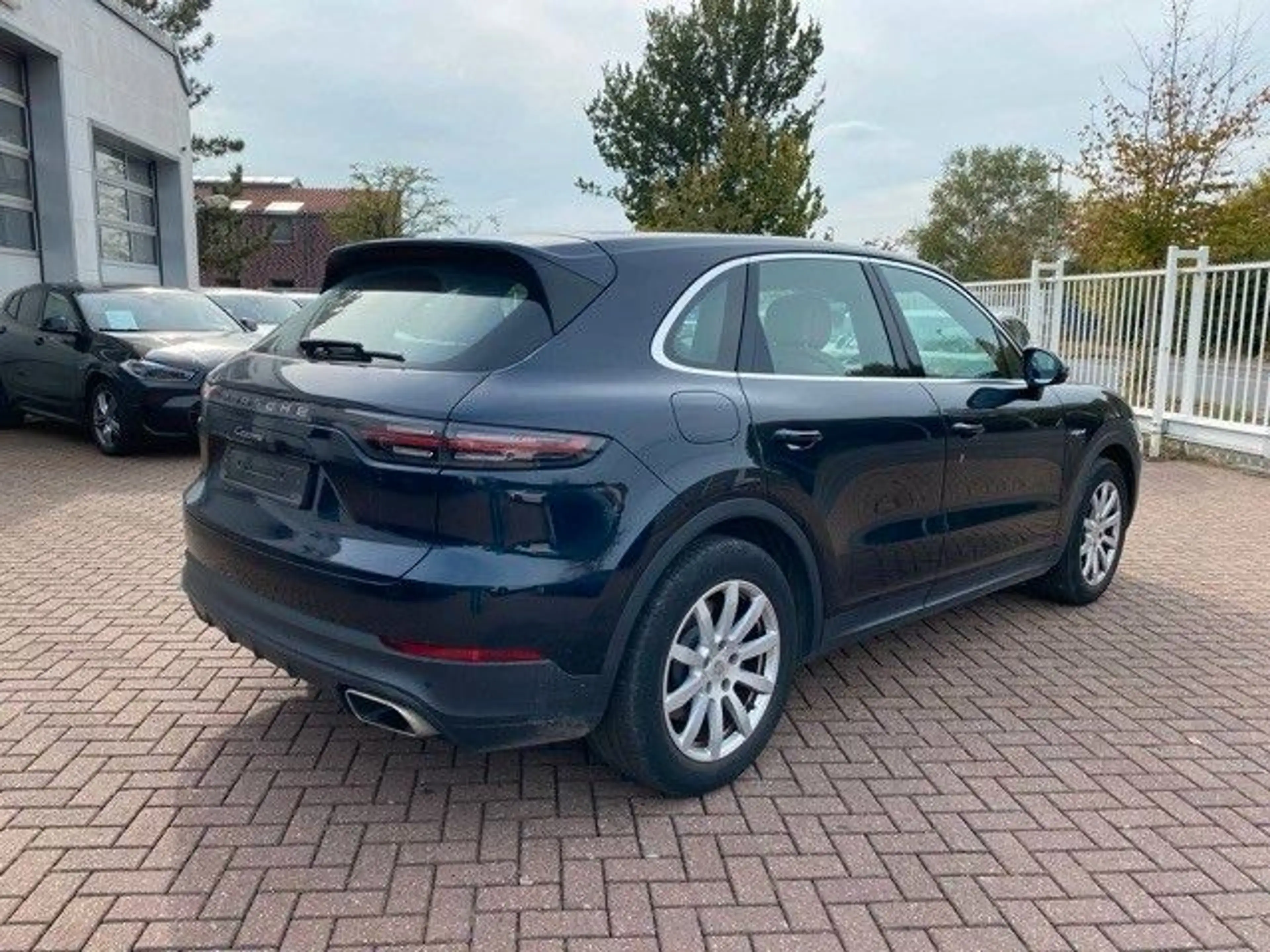 Porsche Cayenne E-Hybrid Chrono Plug-in Cam Pan 1.Hand — photo 6