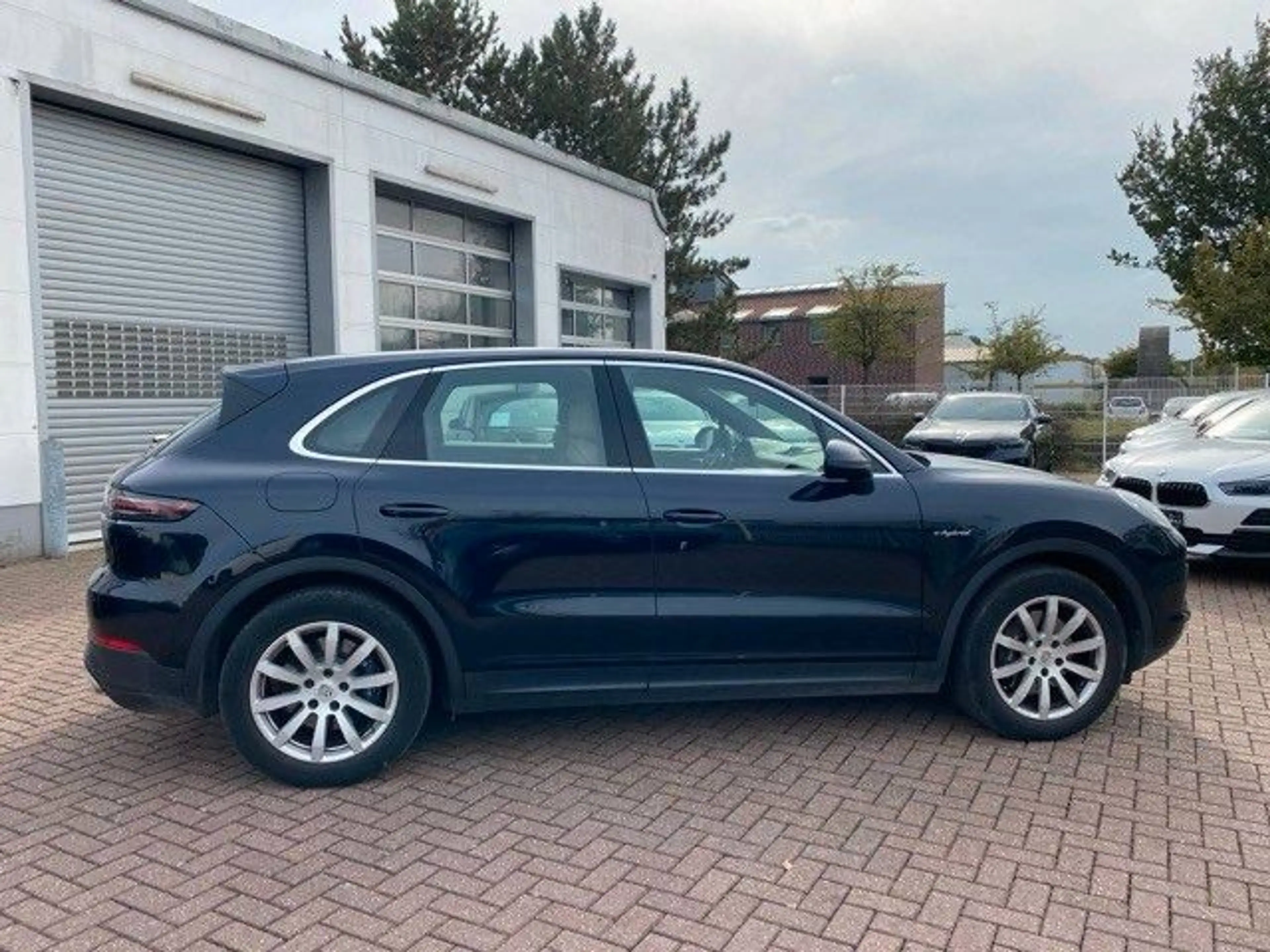 Porsche Cayenne E-Hybrid Chrono Plug-in Cam Pan 1.Hand — photo 7