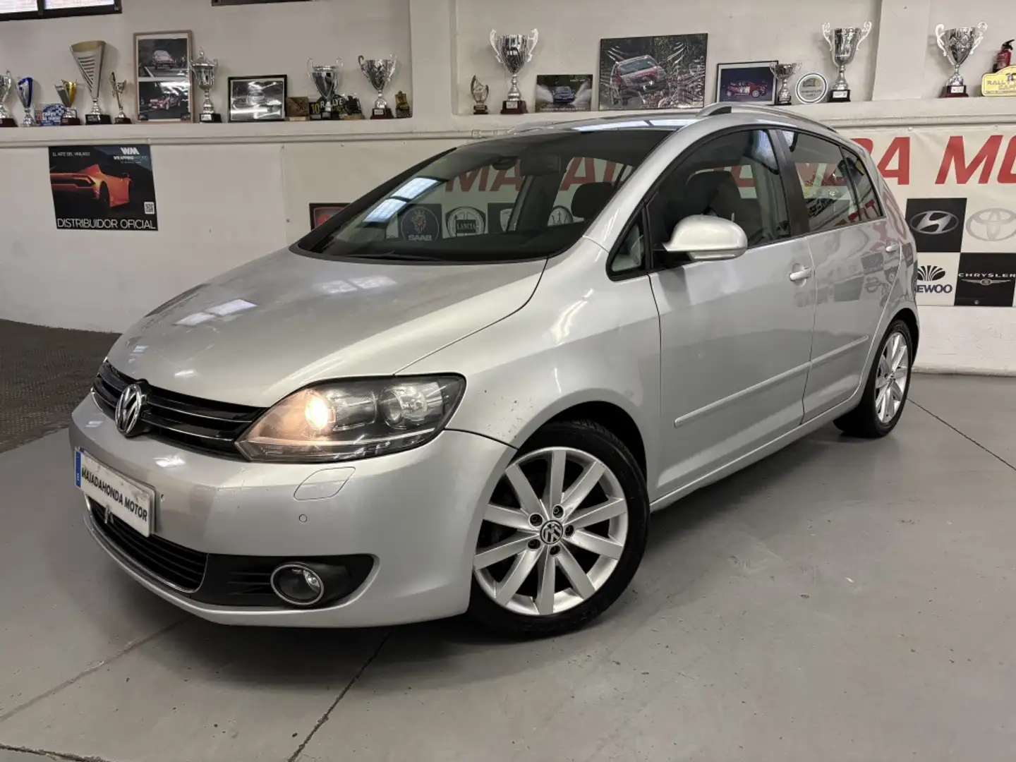 Volkswagen Golf Plus 1.6TDI Sport Argent - 1