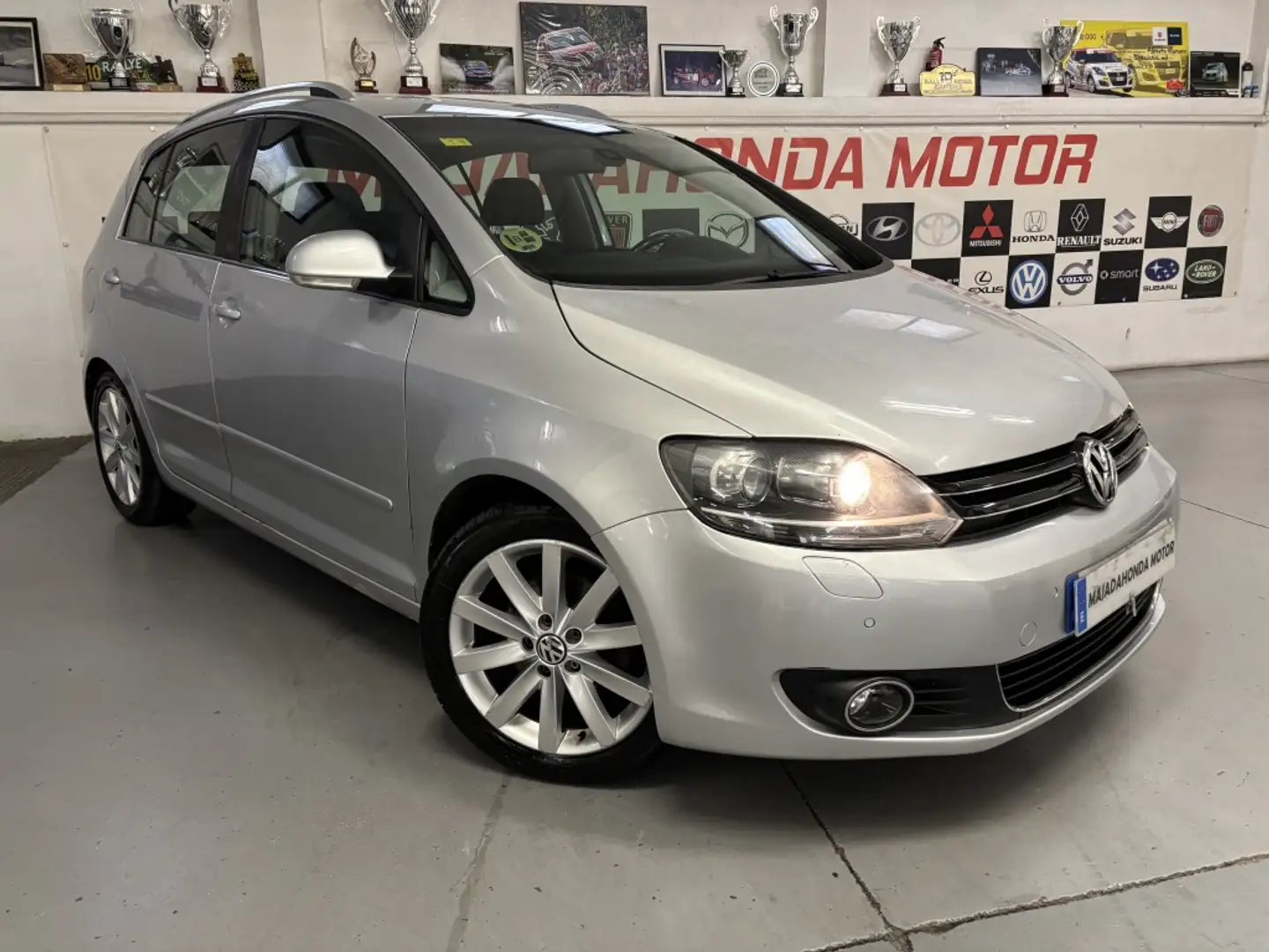 Volkswagen Golf Plus 1.6TDI Sport Argent - 2