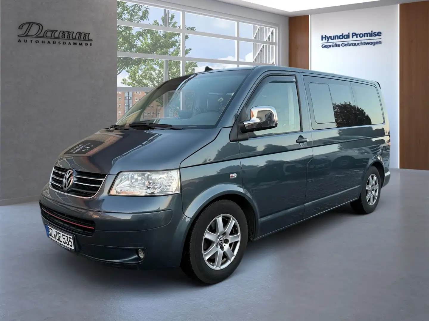 Volkswagen T5 Transporter Bus Caravelle Trendline Grau - 1