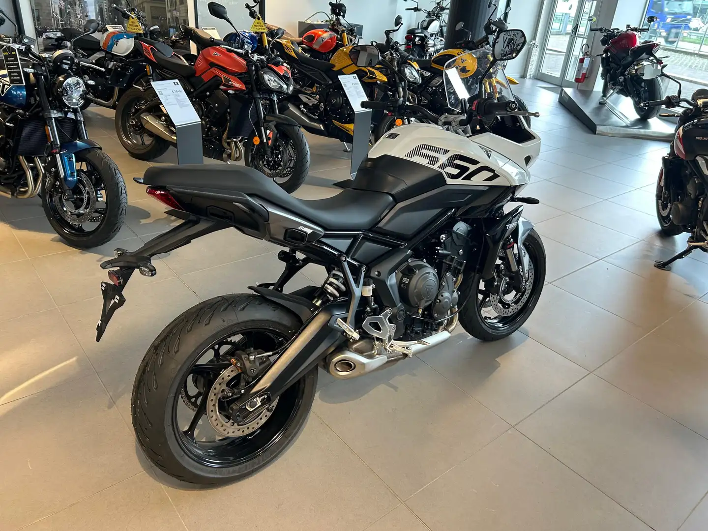 Triumph Tiger Sport 660 Blanc - 2