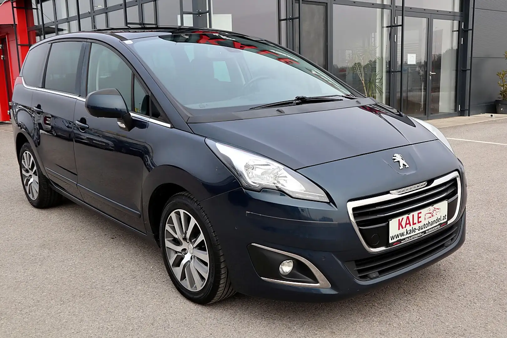 Peugeot 5008 2,0 HDI Professional Line FAP Aut. Blau - 2