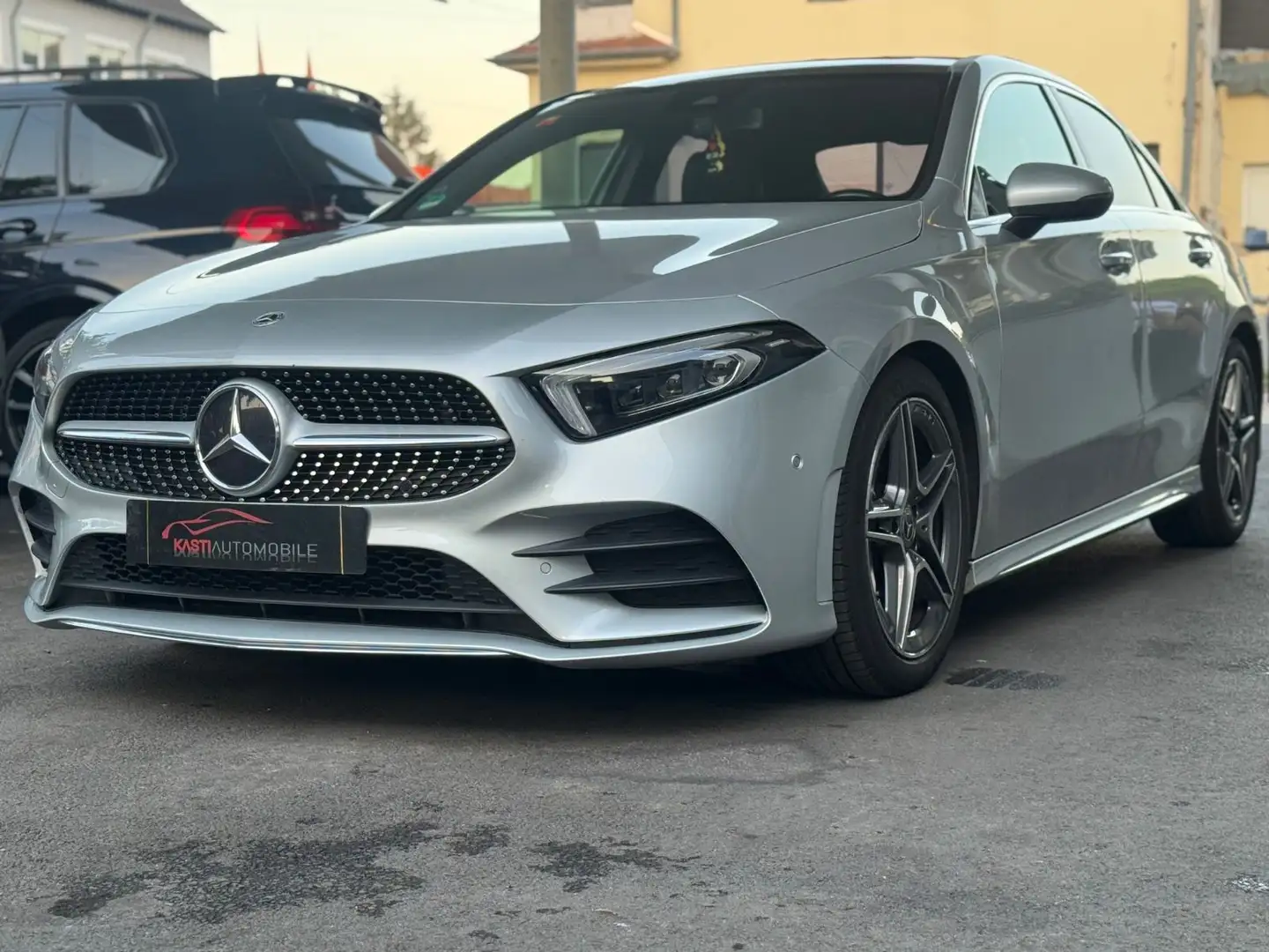 Mercedes-Benz A 200 A -Klasse Lim. A 200 d Pano AMG Silber - 2