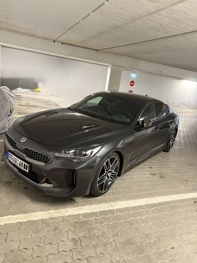 Kia Stinger GT 3.3 AWD 366PS Grau - 1