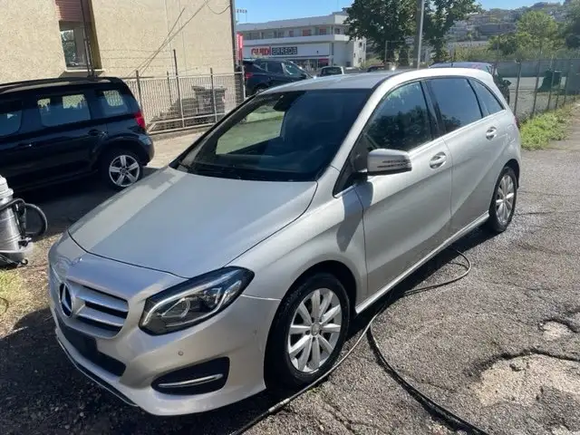 Mercedes-Benz B 180 SPORT CDI EURO 6 NEOPATENTATI 20 KM CON UN LITRO