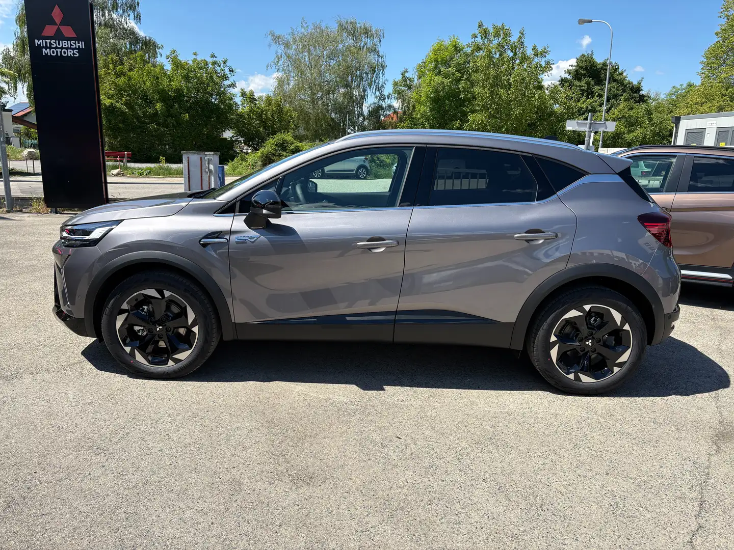 Mitsubishi ASX 1,8 HEV Intense Aut. Grau - 2
