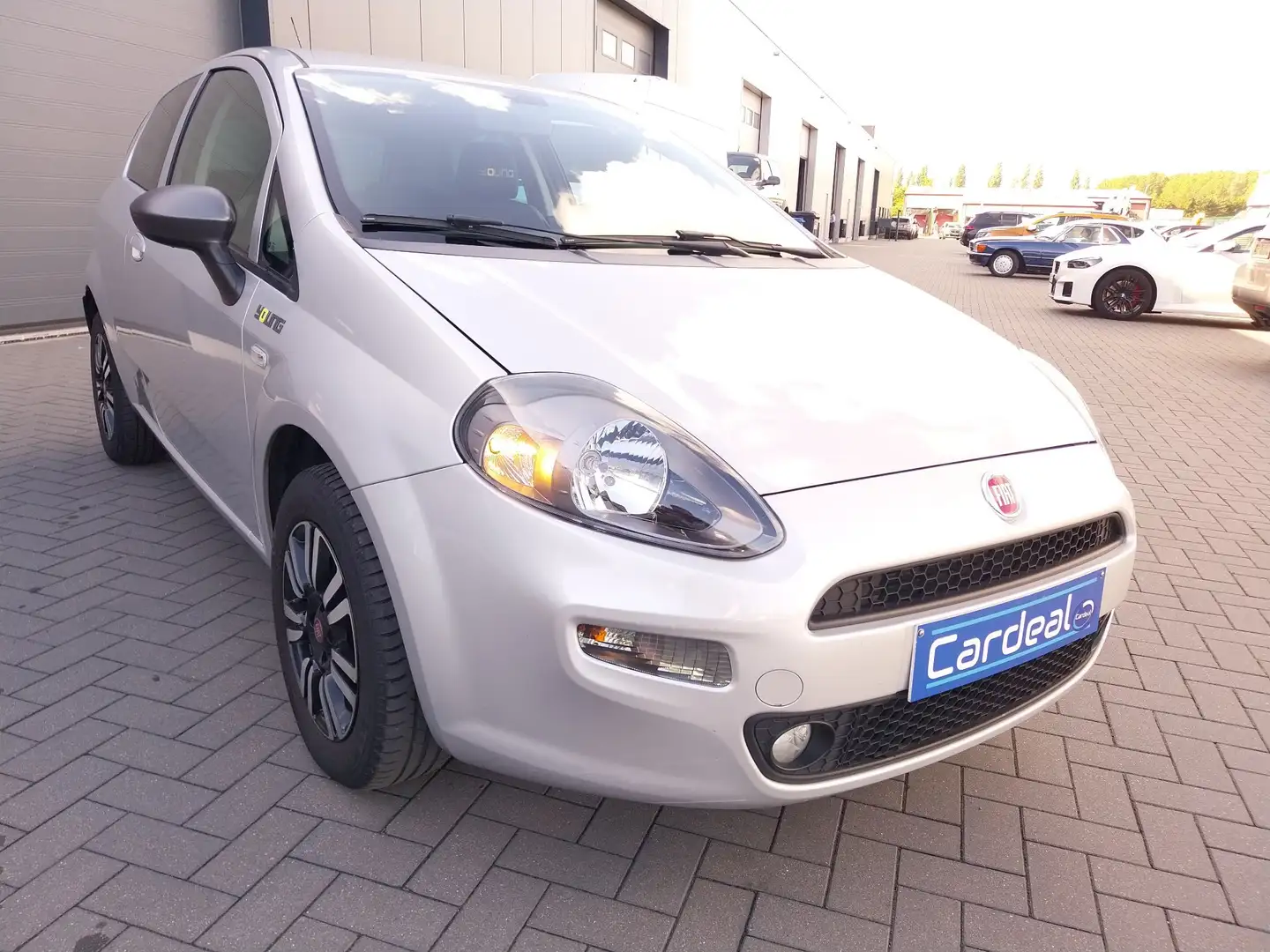 Fiat Punto 1.4i /FAIBLE.KLM/AIRCO/GPS/GARANTIE 12.MOIS/ Grijs - 1