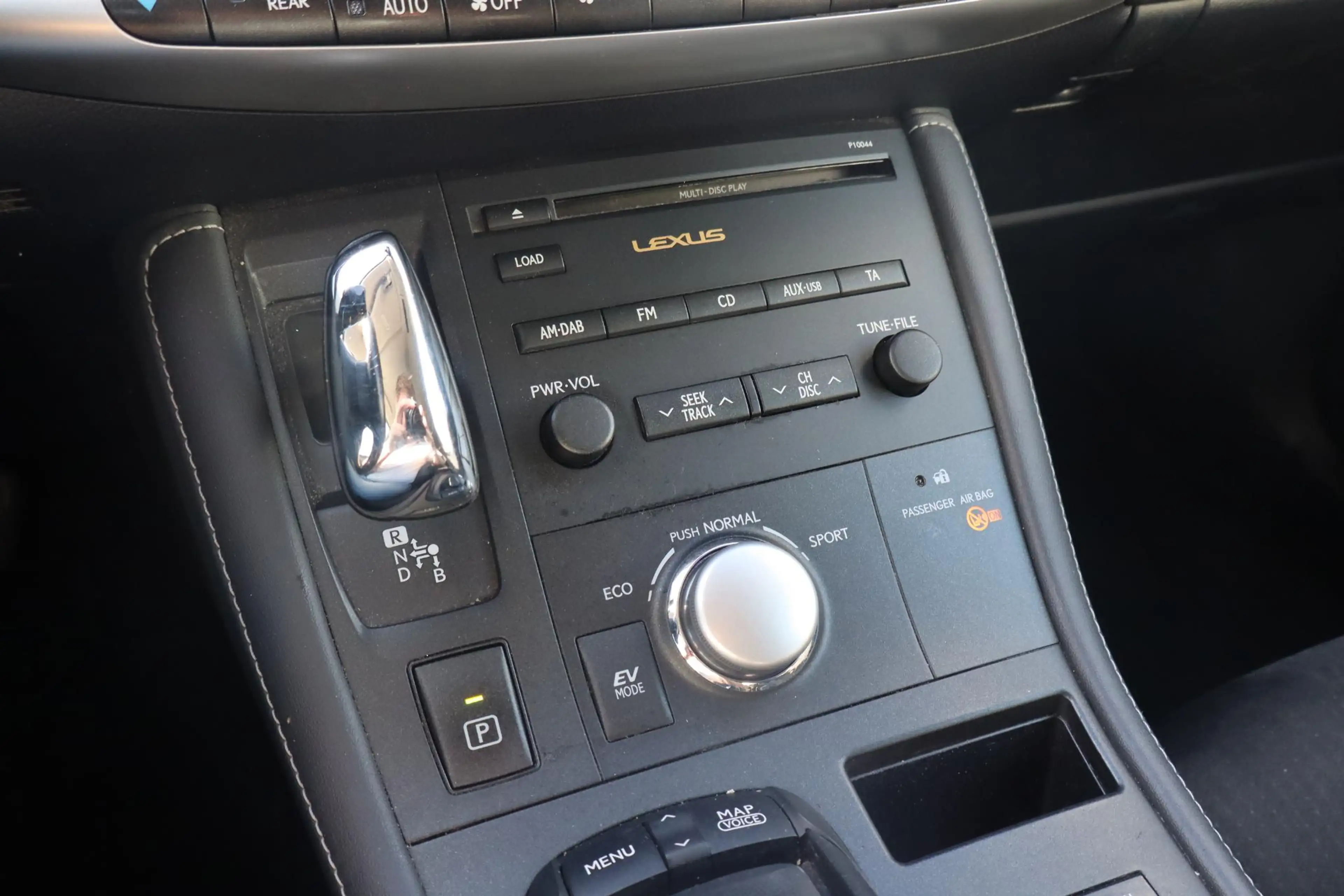 Lexus CT 200h Business Line Pro | Dealer onderhouden | PDC voor — photo 7