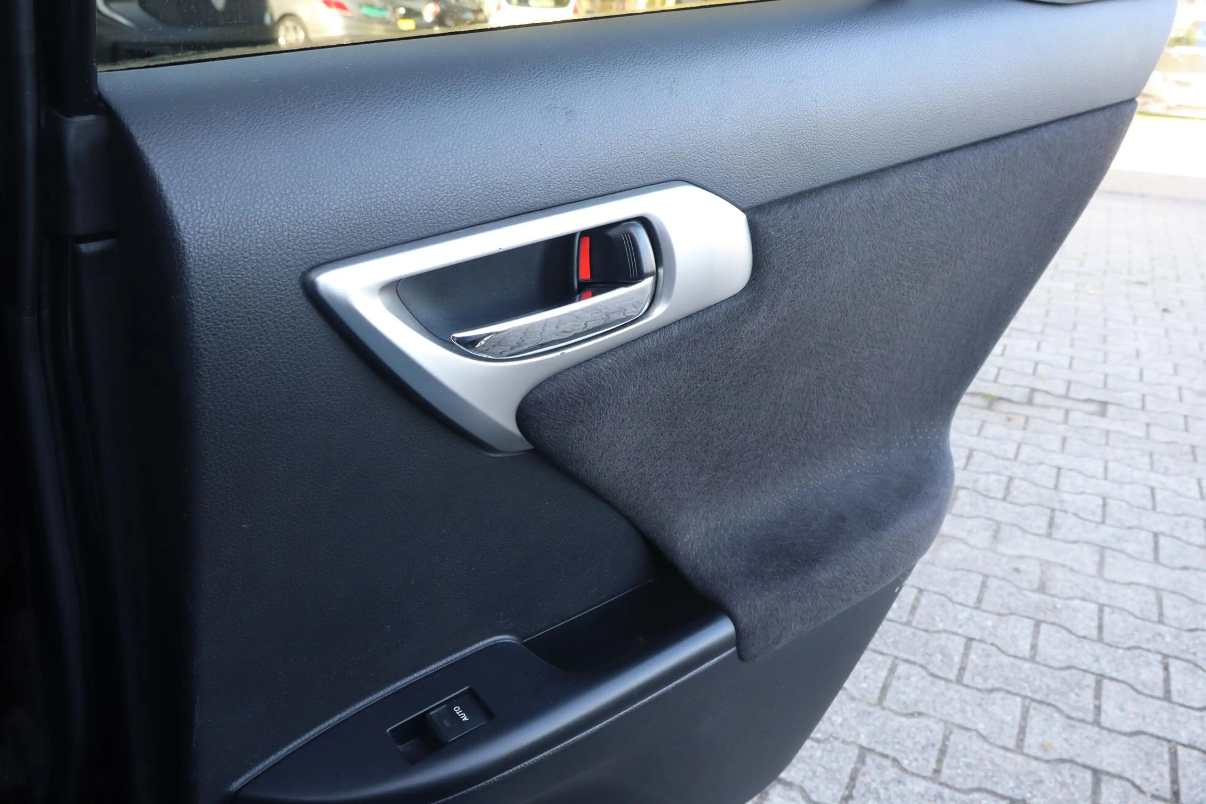 Lexus CT 200h Business Line Pro | Dealer onderhouden | PDC voor — photo 14