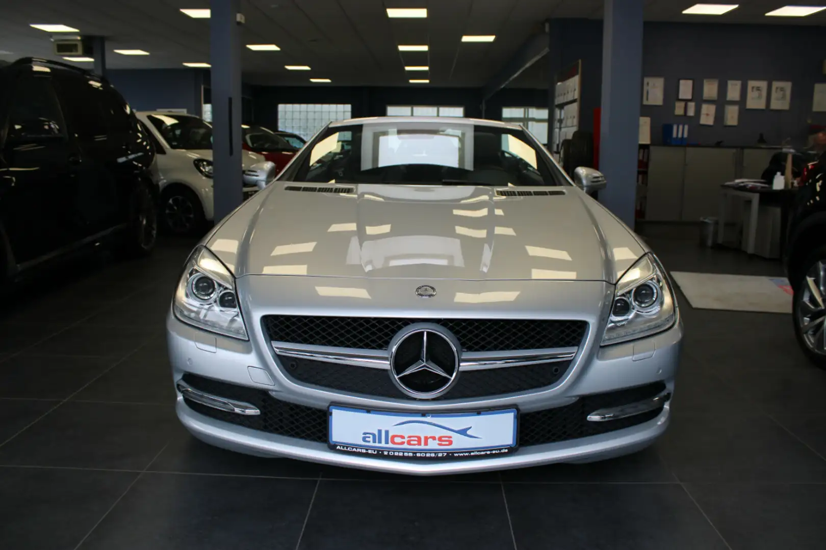 Mercedes-Benz SLK 200 BlueEFFICIENCY 7G-TRONIC Silber - 2