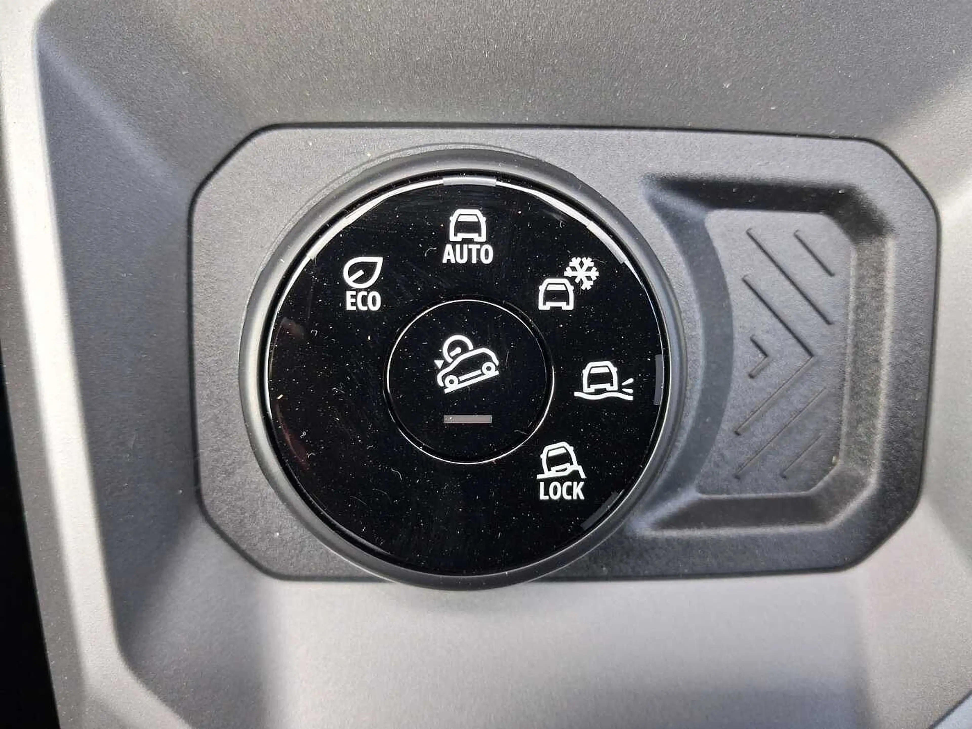 Dacia Bigster Expression Tce130 4x4 Navi, Winter PLUS, Easypaket — photo 15